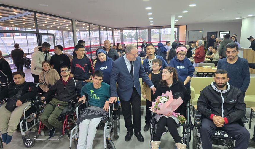 Özel Bireylere Moral Desteği