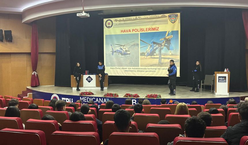 Polisten Gençlere Güvenlik Dersi