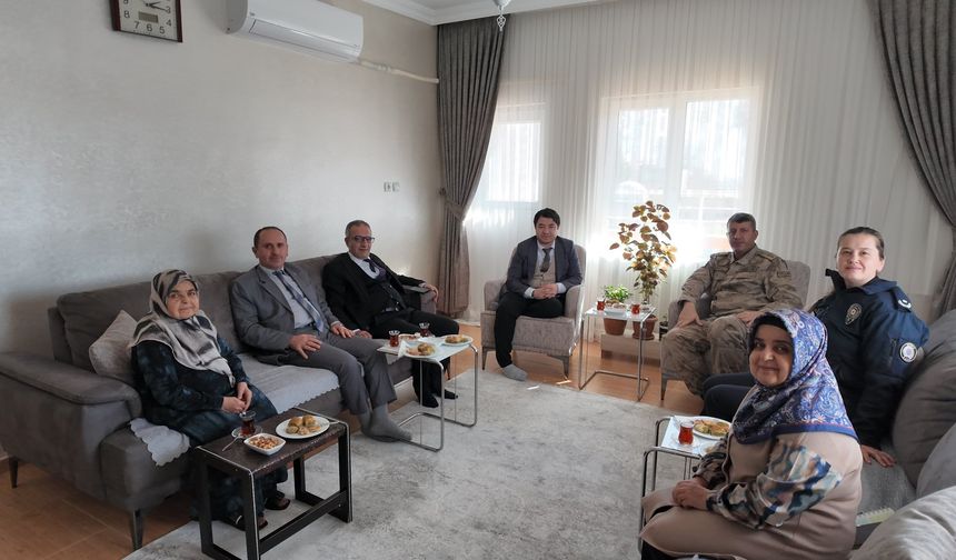 Ramazan Öncesi Şehit Aileleri ve Gaziler Unutulmadı