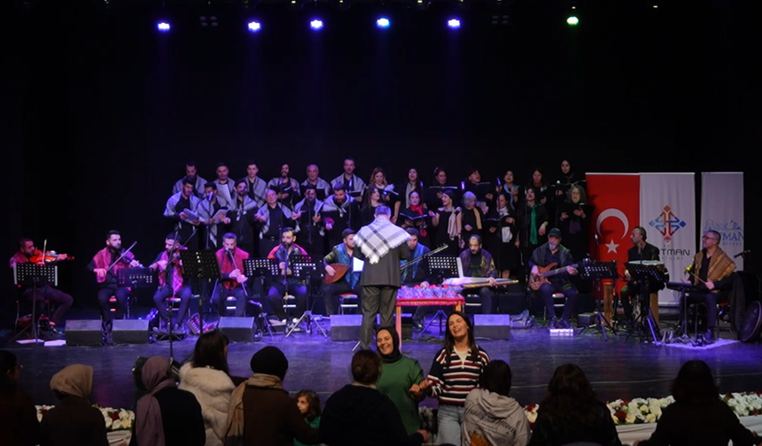Sanatseverler Batman’da Halk Müziği Konserinde Buluştu
