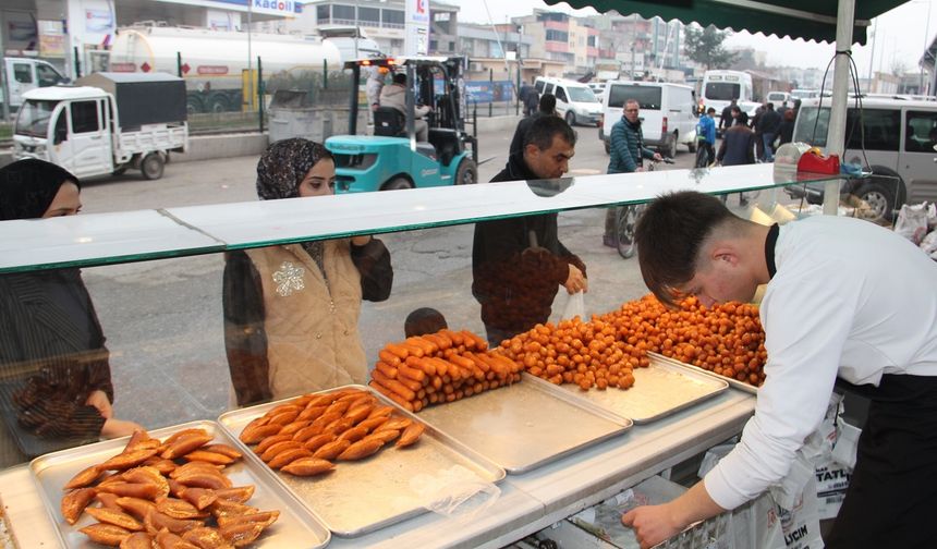 Tatlıcılarda Ramazan mesaisi başladı
