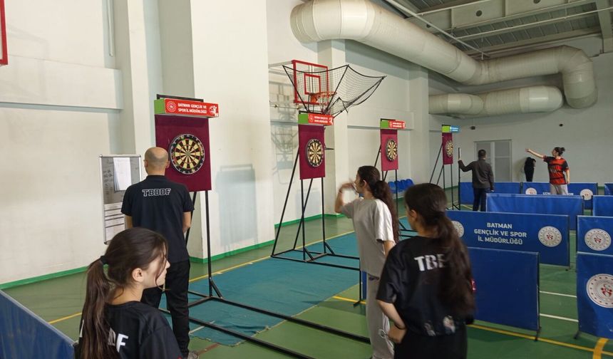 Yıldız Kızlar Dart İl Şampiyonu Borsa İstanbul Ortaokulu oldu