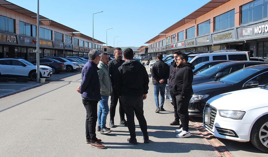Altın Yükseldi, Oto Pazarı Durdu: Galericilerden “Müşteri Yok” İsyanı