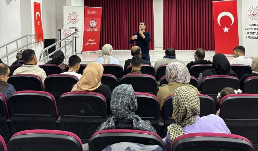 Batman’da Ekran Kullanımı ve Göz Sağlığı Masaya Yatırıldı