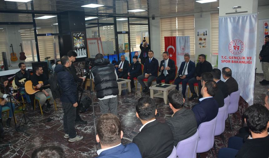 Enes Eminoğlu Batman’da Gençlerle Buluştu