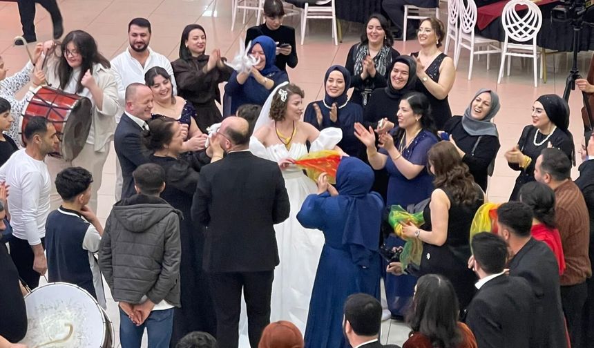 GÖKHAN VE FATOŞ ÖMÜR BOYU "EVET" DEDİ