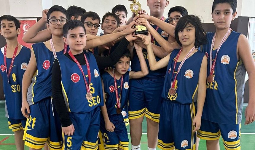 Gültepe Ortaokulu Potanın Efendisi Oldu