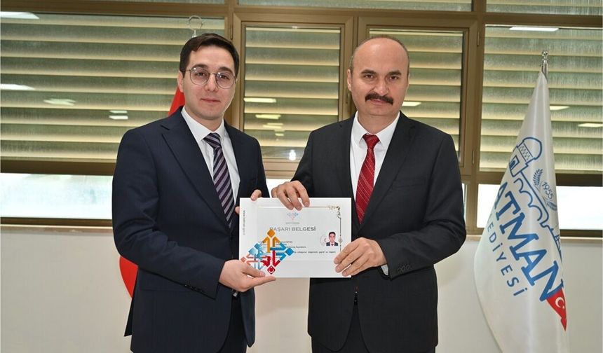 Gercüş Kaymakamı Öztaş’a Veda Yemeği ve Başarı Belgesi