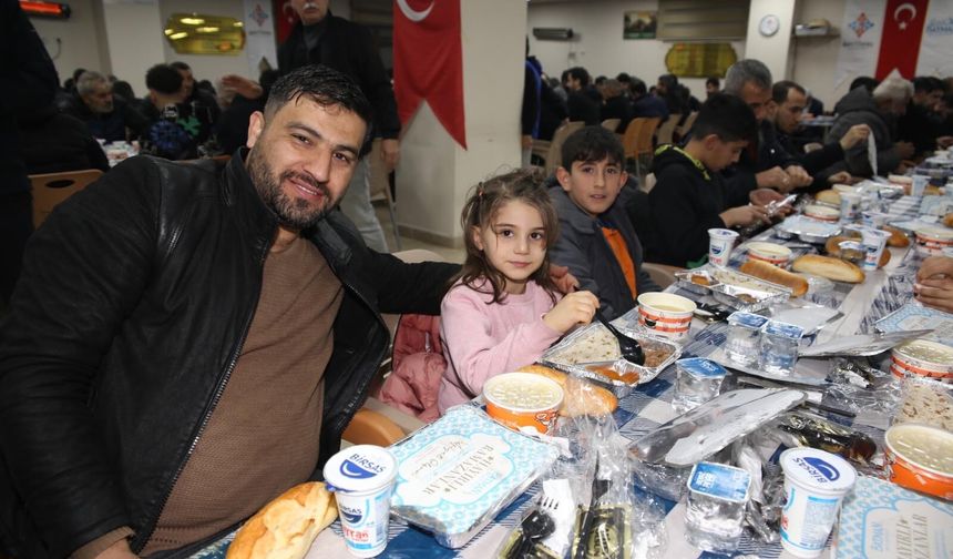 Mahalle Halkı Aynı Sofrada Buluştu