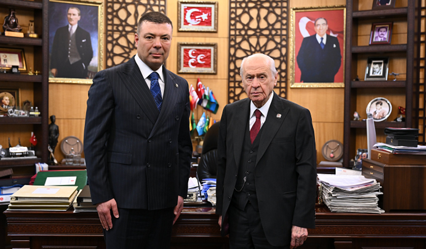 SON DAKİKA MHP Genel Başkan Yardımcılığı Görevine Özgür Bayraktar Getirildi Evli Mi? Eşi Kim Çocuğu Var Mı?