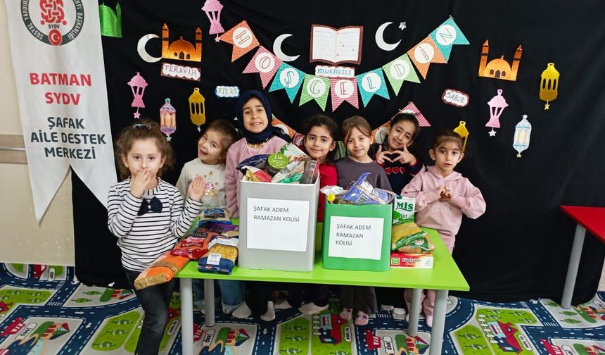 Minik Ellerle Büyük Paylaşım