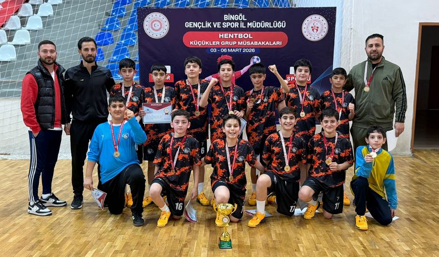 Petrol Ortaokulu Hentbol Takımı Bölgeyi Salladı