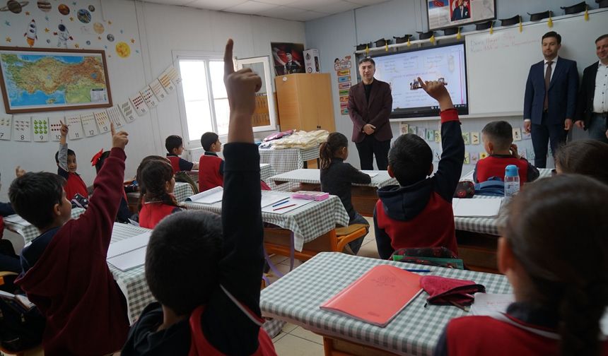 Rektör Demir’den Miniklere Bilim Aşısı