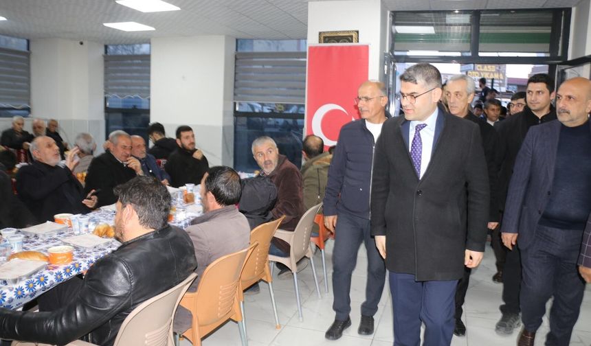 Vali Yardımcısı Dolaş, İftarını Pazaryeri’nde Açtı