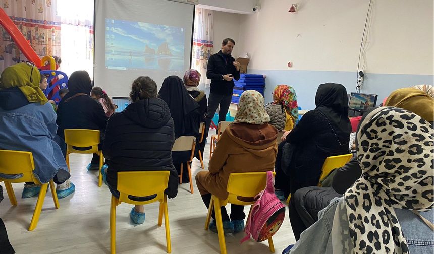 Velilere “Çocuklarda Mahremiyet Bilinci” Eğitimi Verildi