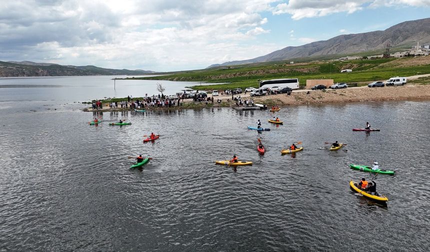 13 Bin Yıllık Tarihin Ortasında Kürekler Çekildi: Hasankeyf’te Su Sporları Rüzgârı