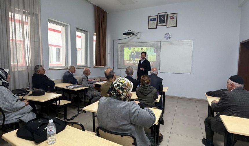 60+ Öğrencilere Teknoloji Uyarısı: Bağımlılık Riski Her Yaşta