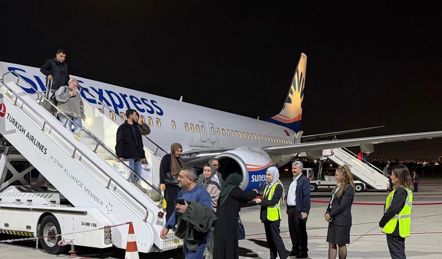 Batman ile Antalya Arasında Tarihi İlk Uçuş Gerçekleşti: Karşılıklı Seferler Başladı!