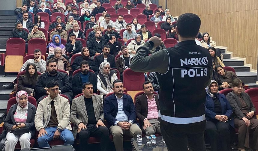 Batman’da Evlilik Okulu: Genç Çiftlere Mutlu Yuvanın Şifreleri Veriliyor