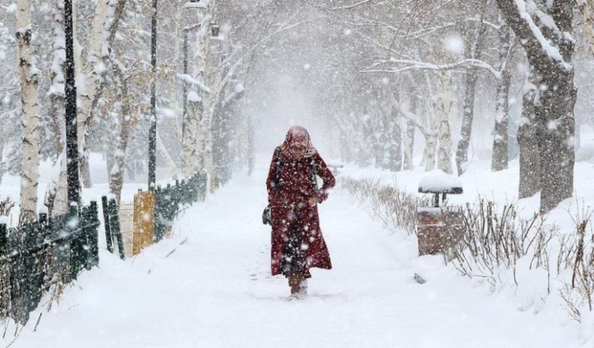 14 Nisan Salı Hakkari'de okul yok mu (Hakkari Valiliği - Kar tatili)? Hakkari okullar tatil mi?