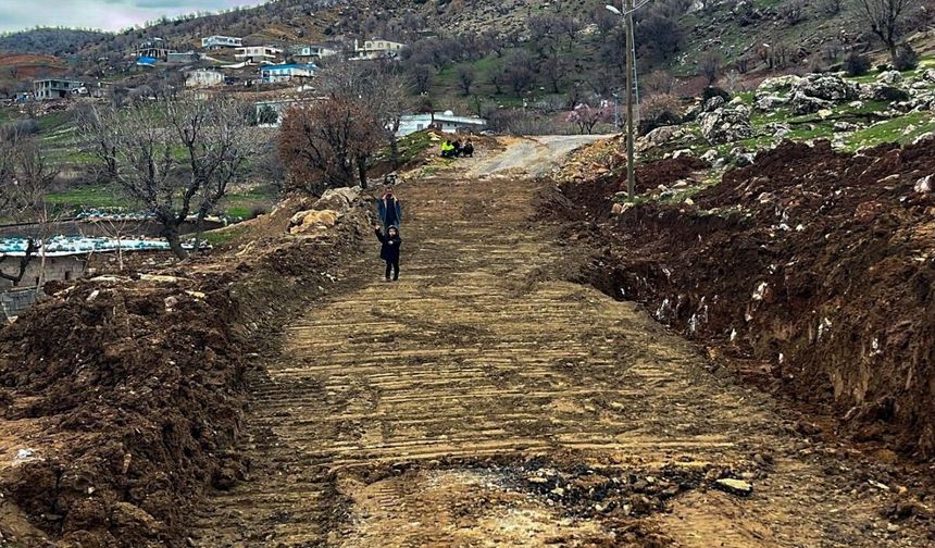 Kozluk’ta Köyler İçin Harekete Geçildi: Talepler Bir Bir Yerine Getiriliyor!