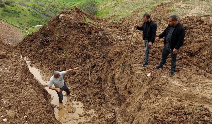 Kozluk’ta Sel Alarmı! Yollar Açıldı, Taşkınlar Önledi