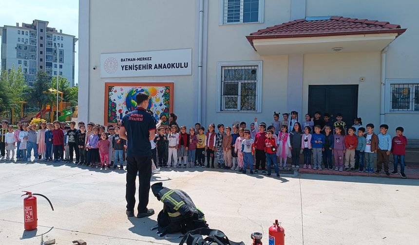 Miniklere Hayat Kurtaran Eğitim: 112 ve Yangın Bilinci Erken Yaşta Aşılandı