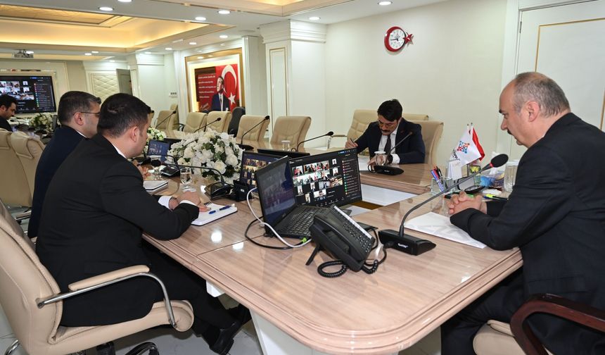 Okullarda Alarm: Silahlı Saldırıların Ardından Güvenlik Zirvesi!