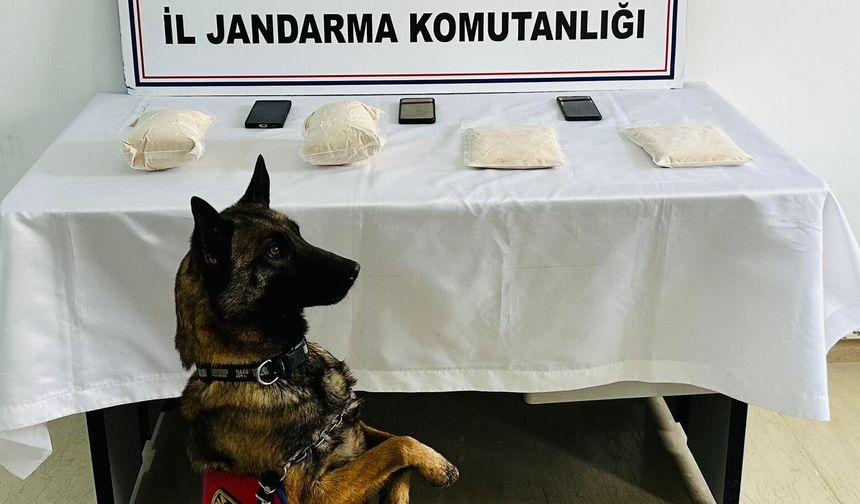 Otobüste Şok Baskın! 3 Kilo Uyuşturucu Hammaddesi Ele Geçirildi