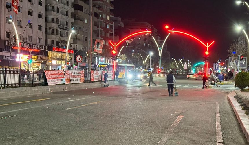 Şampiyonluk Coşkusu Sonrası Batman Gecesi Temizlendi
