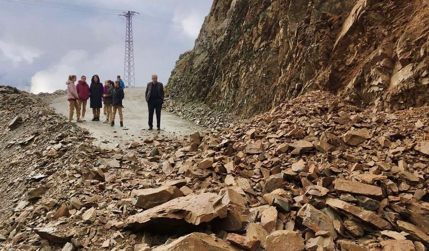 Sason’da Doğaya Karşı Zamanla Yarış: Kapanan Köy Yolları Tek Tek Açılıyor!