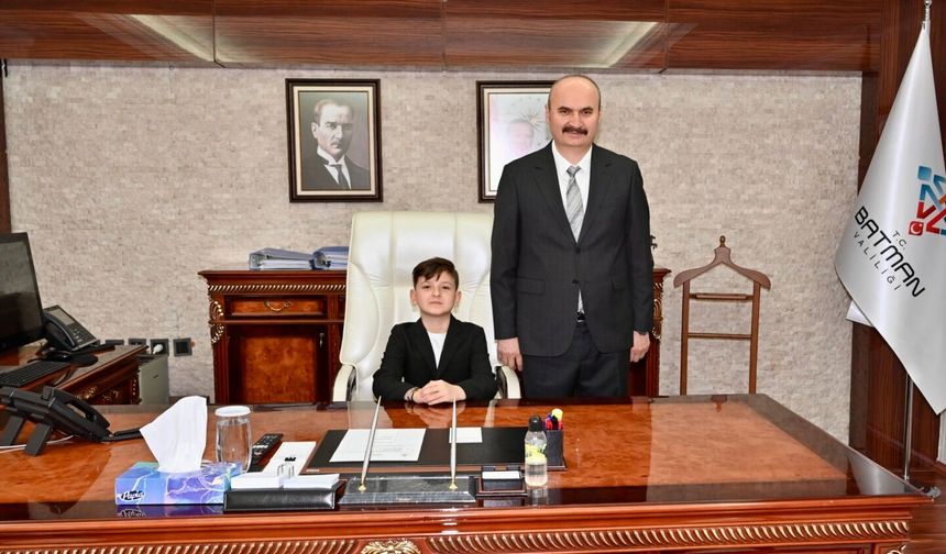 Valilik Koltuğunda Minik Başkan: 23 Nisan’da Yönetim Çocuklara Devredildi!