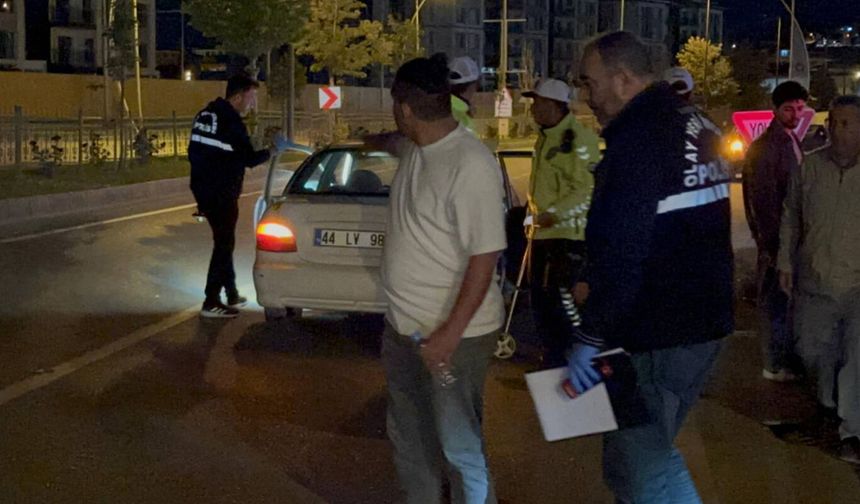2 aracın çarptığı yaya hayatını kaybetti
