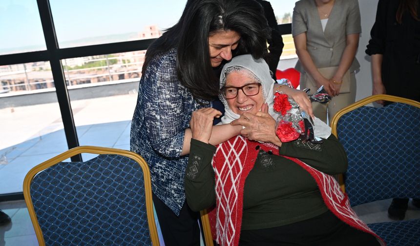 “Anne; İlk Sevgi, İlk Güven, İlk Merhamet”