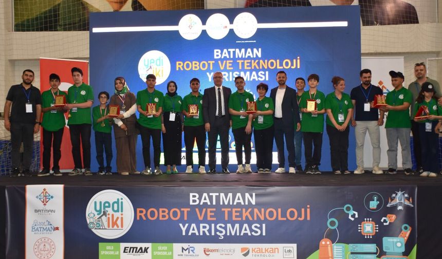 Batman’da Yedi-İki Robotik Festivali Ödül Töreniyle Final Yaptı