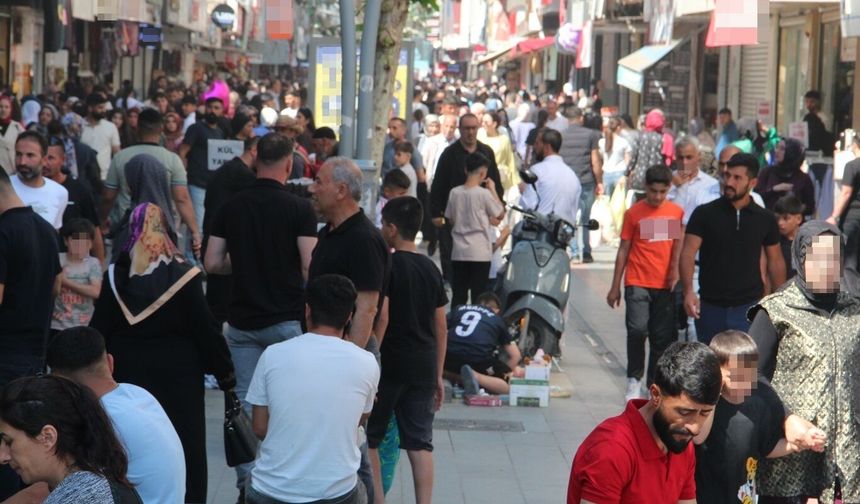 Bayram Bereketi Çarşıya Yansıdı