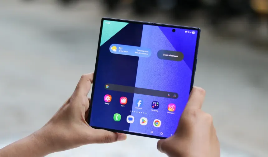 Galaxy Z Fold 8 ve Z Fold 8 Wide modellerinin teknik özellikleri sızdı: Fiyat performans analizi burada!