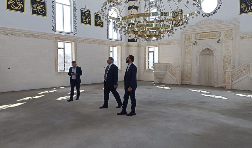 Kozluk'ta camii ve Kur'an kursu inşaatları incelendi