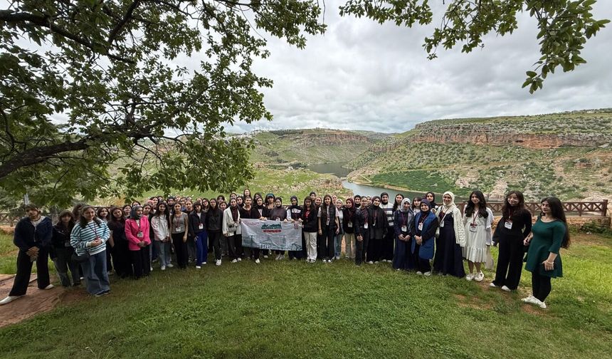 “Maziden Atiye” Projesi Kapsamında Diyarbakır Gezisi Düzenlendi