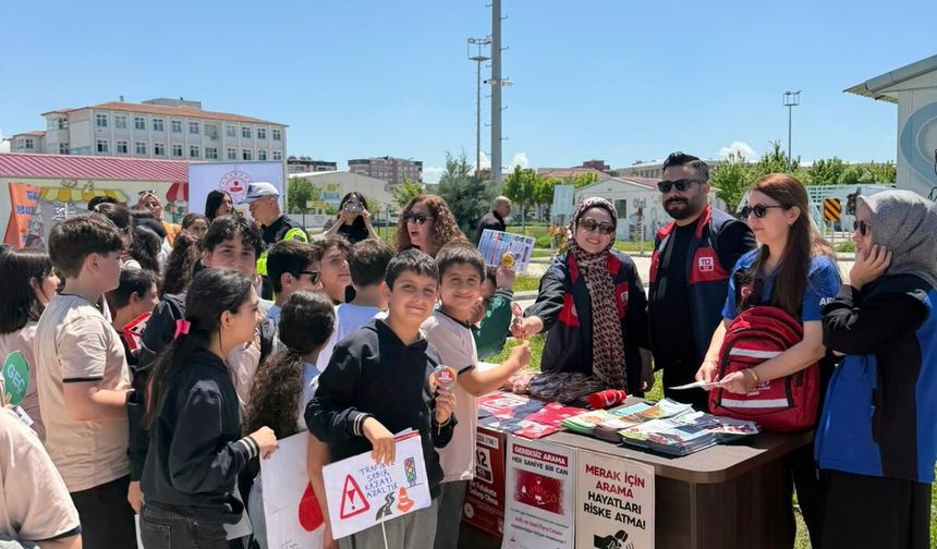 Miniklere 112 ve Trafik Bilinci Eğitimi
