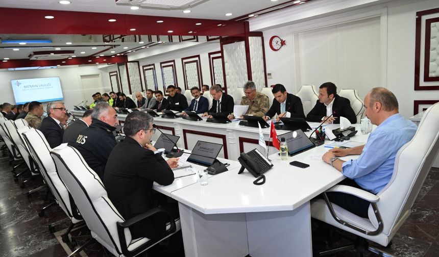 Okul Çevrelerinde Alarm Seviyesi: Vali Canalp’ten Güvenlik Talimatı