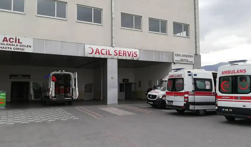 Silahlı ve bıçaklı kavga: 3 yaralı