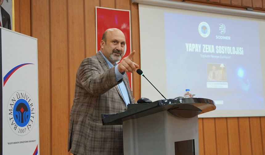 Yapay Zeka İnsanlığı Nasıl Değiştiriyor?” Batman Üniversitesi’nde Çarpıcı Konferans