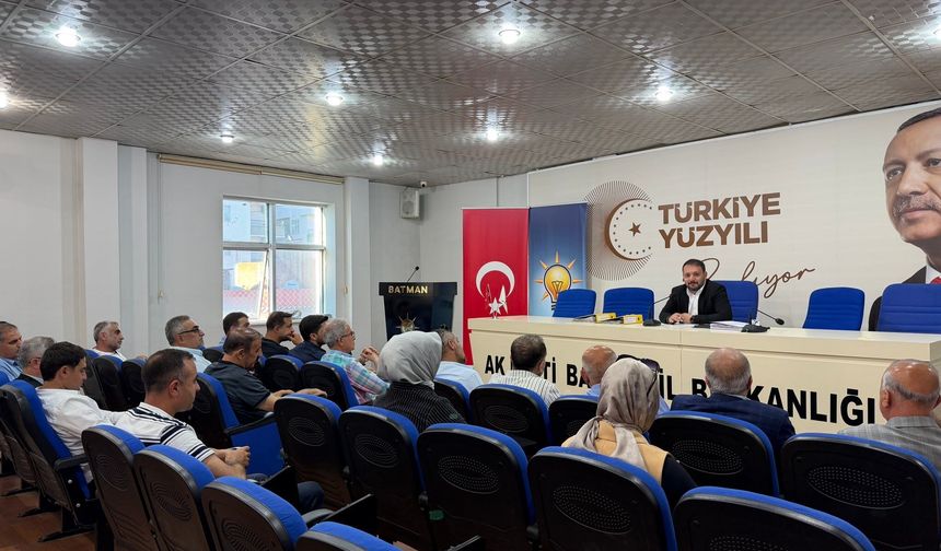 AK Parti Batman’da Kritik Toplantı: “Birlik ve Uyumla Hedeflere Yürüyoruz”
