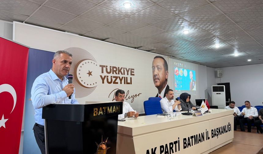 AK Parti Batman’da Teşkilat Mesaisi: Yol Haritası Masaya Yatırıldı