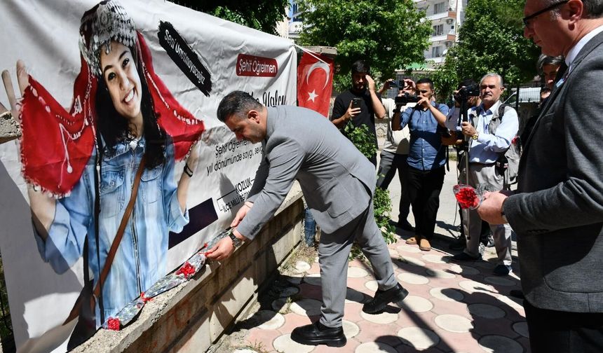 Aybüke Öğretmen Kozluk’ta Gözyaşlarıyla Anıldı