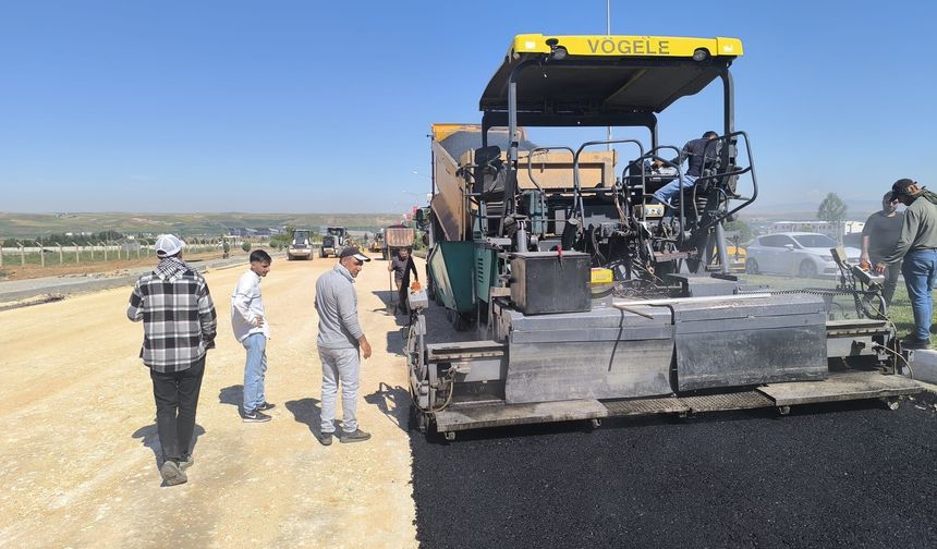 Batman’da 5 Günde 3 Bin 596 Ton Asfalt