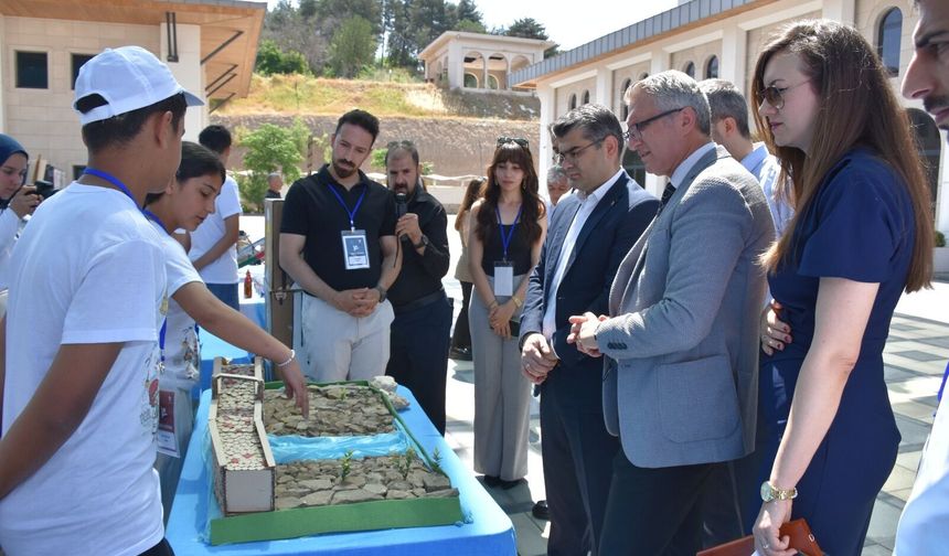 Batman’da Bilim Şöleni Başladı: 600 Öğrencinin Projeleri Görücüye Çıktı