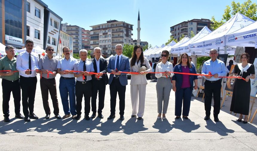 Batman’da Öğrenme Şöleni Başladı: Kursiyerlerin El Emeği Göz Kamaştırdı