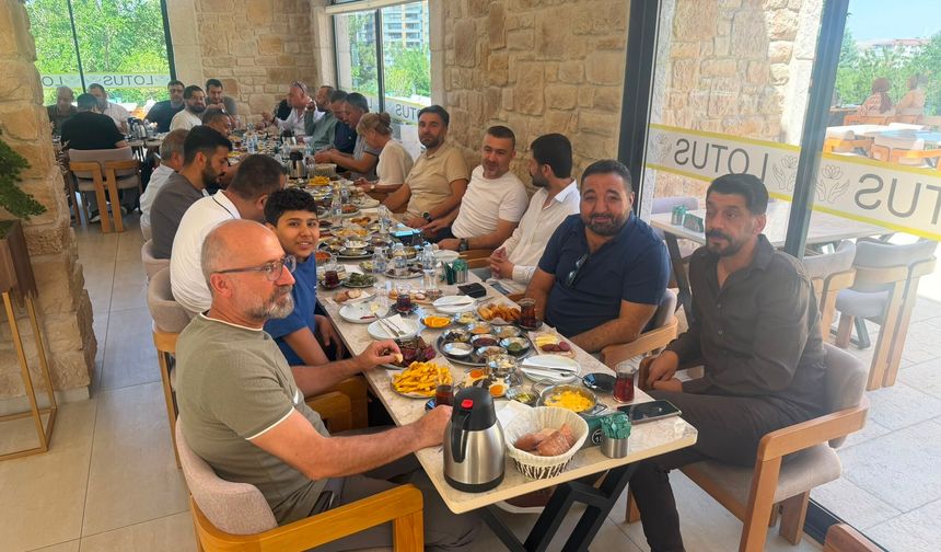 Lotus Cafe Hizmete Açıldı